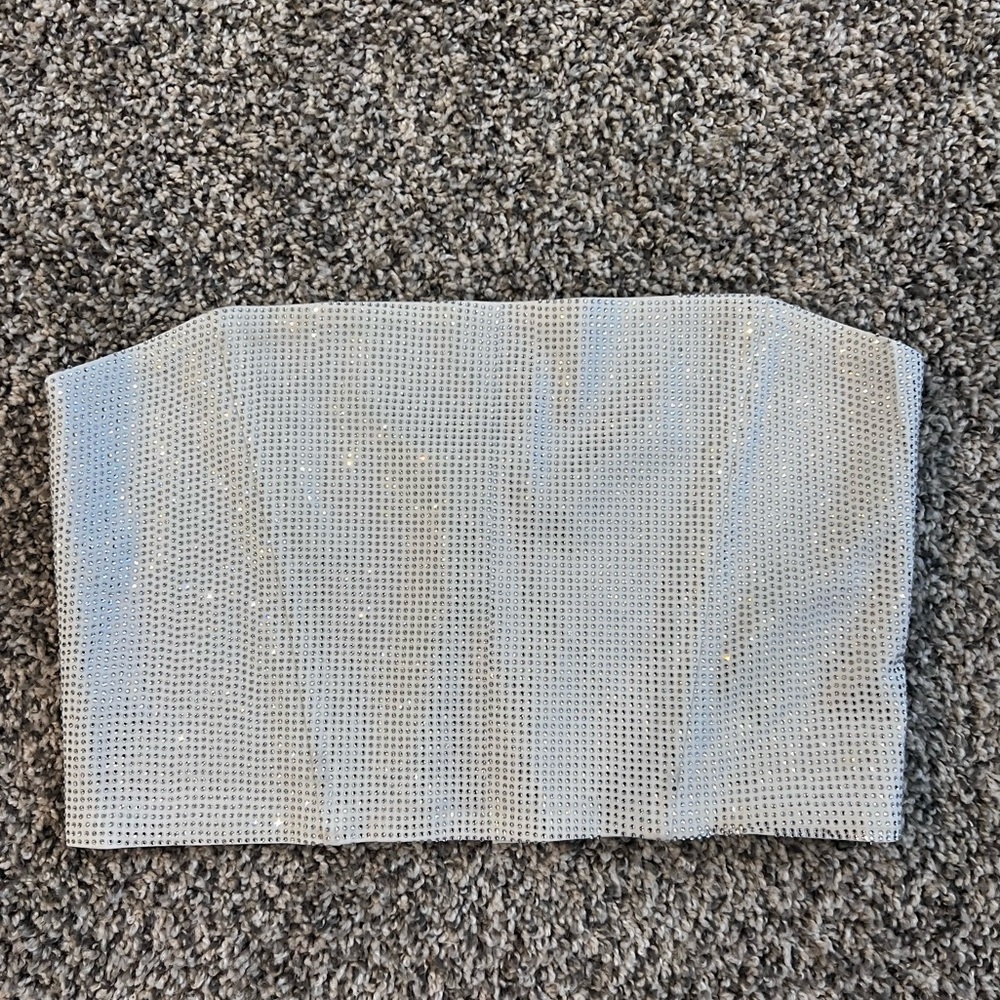 Selling a Zara rhinestone crop top! - Picture 1 of 3